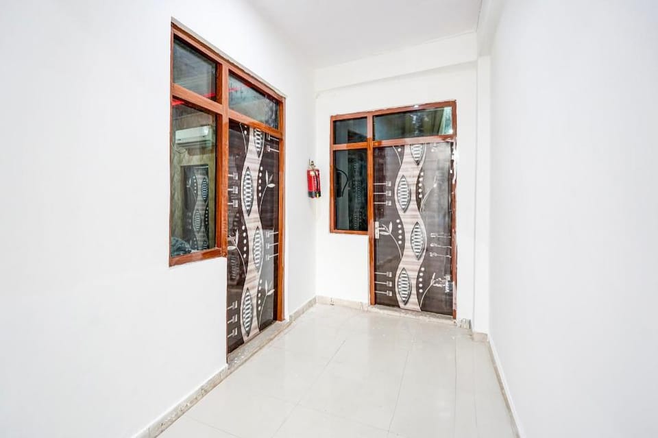 Hotel O Arise In Hotel in Noida