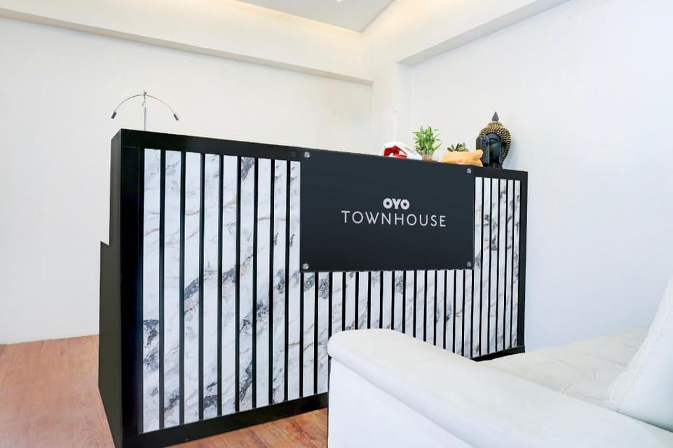 Townhouse Hotel Metro Hotel in Pune
