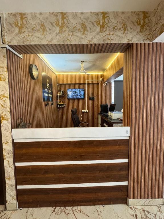 85 The Seven Wonders Hotel in Kolkata
