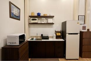 Historic 3BR+1SFB Chinatown MRT EntireHome 85SQM Vacation rental in Bangkok