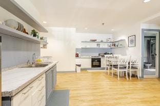 Cozy 2BR Apt in Central Bangkok 5 mins BTS 110 SQM Vacation rental in Bangkok