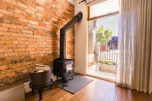 Elegant Seddon Stay  Historic Charm & Modern Twist Vacation rental in Melbourne