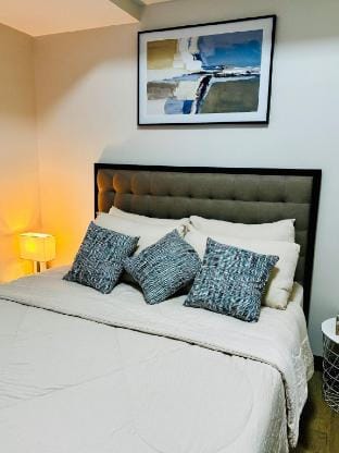 Condo near BGC/Venice Mall- Park Mckinley West 10F Apartment in Makati