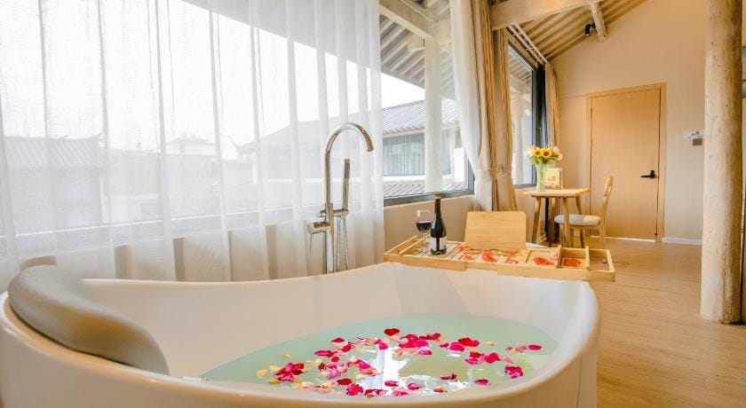 Jinghua Guesthouse Hotel in China