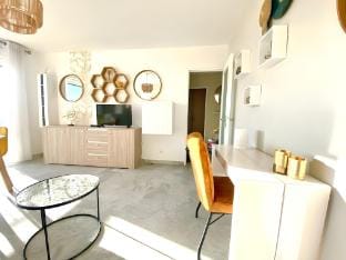 Le Vadon - Downtown - Seaside Beachfront Vacation rental in Saint-Raphael