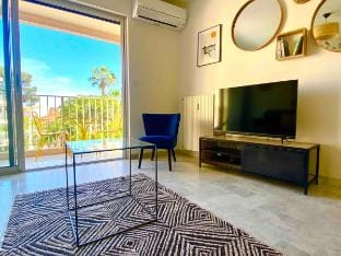 Les Dauphins - City Center - Seaside Vacation rental in Saint-Raphael