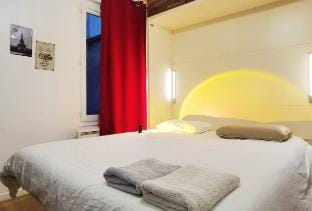Cute studio / in the 15arr center/ 1 mn to metro Vacation rental in Paris