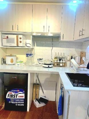 Veronica Grey's Staycation 1BR Vacation rental in Pasig