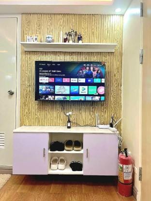 Veronica Grey's Staycation 2BR Vacation rental in Pasig