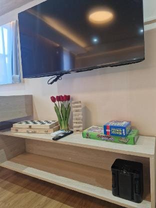 U1603 1BR Scandinavian w/ Disney+, Netflix & Prime Vacation rental in Pasig