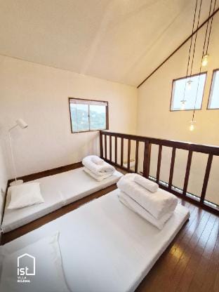 ist villa 04: Ocean Escape, Sleeps 3 Villa in Japan