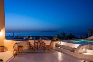Casa Terra Vedema-Oia Sunset-Privacy-Plunge Pool Villa in Santorini