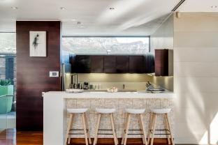 Sea View 3bed Apt w Pool near Beaches Glen Sunsets Apartment in Camps Bay