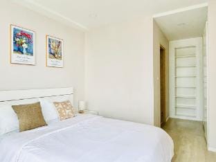 Luxury Condo In The Best Nimmanheamin Maya Apartment in Chiang Mai