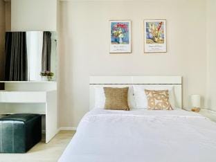 Luxury Condo In The Best Nimmanheamin Maya Apartment in Chiang Mai