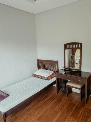 Saung Pak Enan Villa Vacation rental in West Java