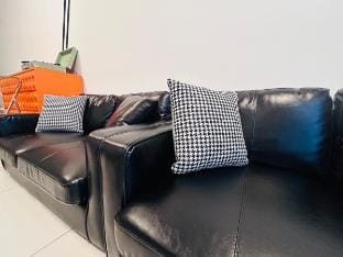 Cozy black 3 bedroom , cheras traders park Vacation rental in Negeri Sembilan, Malaysia