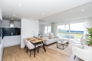 AL4-1901 ESTEPONA - APARTMENT - ALCAZABA LAGOON Apartment in Costa del Sol