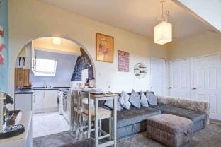 Entire artistic open-apartment Apartment in Southend-on-Sea