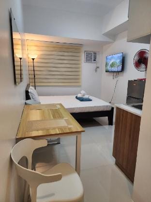 Grand Riviera Suites Condotel by Jen Apartment in Manila City