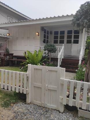2 BRs House, Baan Chay Klong Vacation rental in Bangkok