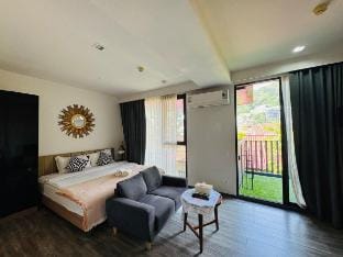Patong city center 2pool condo Vacation rental in Patong