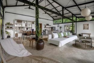 Ubud's Green Oasis: Jungle Serenity & Valley Views Villa in Tampaksiring