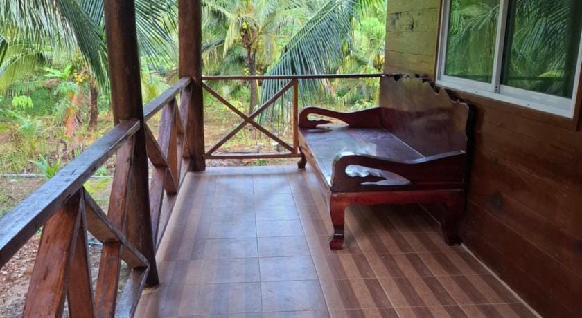 ฟาดิลบังกะโล fadel bungalow Resort in Krabi Changwat