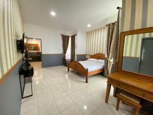 Entire Home Meninting Regency Lombok near Senggigi Vacation rental in Batu Layar