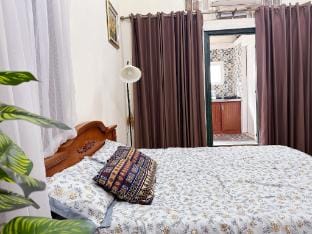 Old Hanoian style 2mins to Old quarter w Kitchen Apartment in Hanoi