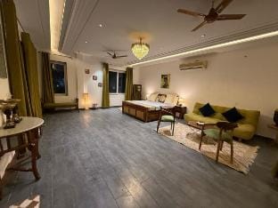 Royal Villa – IndieSoul Studio Vacation rental in Noida