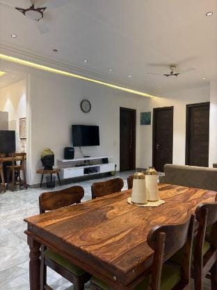 Royal Villa Villa in Noida