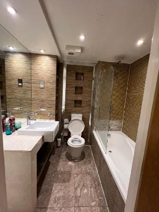 Canary Wharf O2 Arena ExCel Greenwich London Apartment in London
