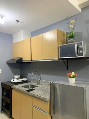 Sundance Staycation Suites by Mihaela Apartment in Cebu City