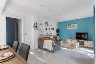 12min walk to Euston & KingCr |  2BDR Central Flat Vacation rental in London Borough of Islington
