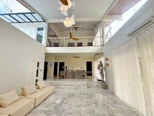 Kontor Mansion II | 6BR with Pool, Teluk Cempedak Vacation rental in Pahang, Malaysia