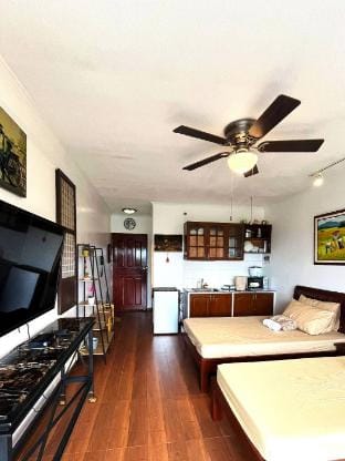 Family Room Condotel 513 Baguio Wifi Parking Apartment in Baguio