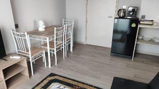 Chic 1-Bedroom Pool, Gym BTS Vacation rental in Bangkok