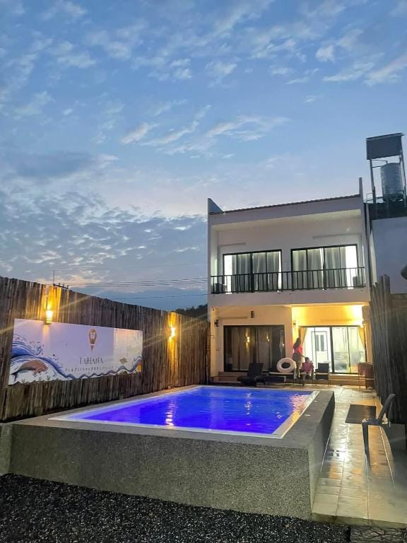 Tajhana pool villa ทัจฮาน่า พูลวิลล่า Villa in Thailand