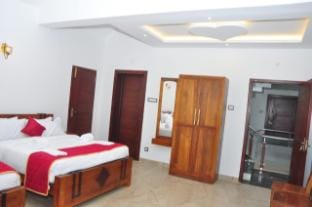 PUGAL HOLIDAYS Apartment in Kodaikanal