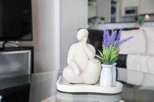 Cozy 2BR Apartment Steps from Darling Harbour Vacation rental in Sydney
