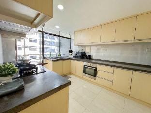 Fahrenheit88 | Newly Renovated | Spacious & Comfy Vacation rental in Federal Territory of Kuala Lumpur