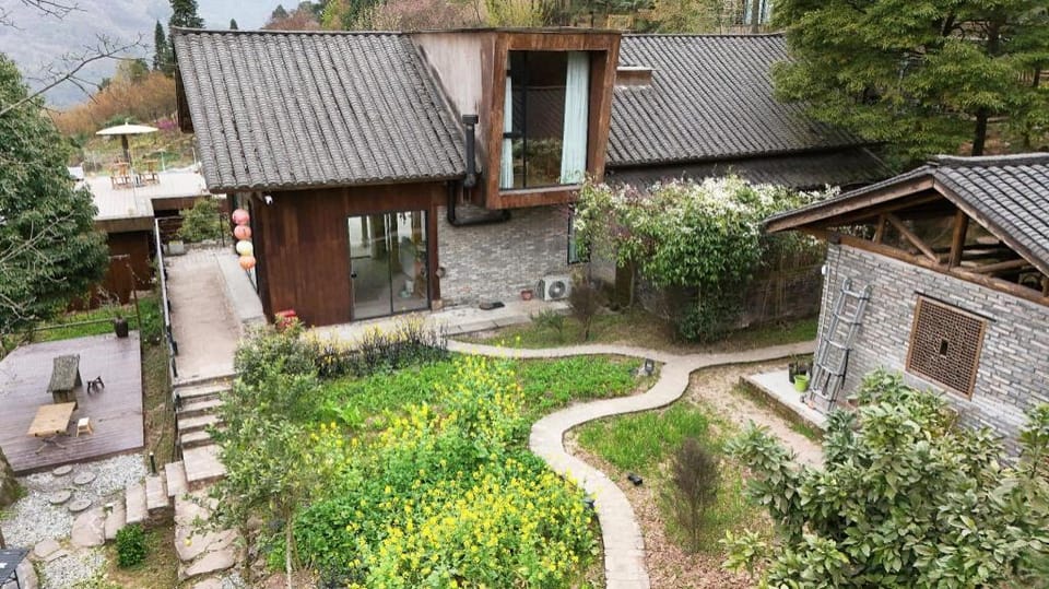 Chunqiu · Banshan Leisure Resort Homestay Hotel in Chengdu