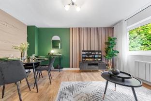 2BR Flat | Near Airport | Sleeps 6 & Parking Apartment in Luton