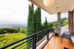 Dapur Caringin Tilu Villa Buddy Vacation rental in Bandung