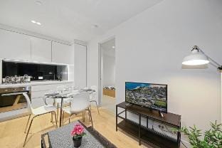 Trendy 2-Bedroom Stay in Melbourne CBD Vacation rental in Melbourne