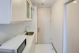 Modern Look Studio Tokyo Riverside By Travelio Apartment in West Java