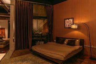 Art of Oldstreet- 4BR/4BA/ BBQ/ Prime Location Vacation rental in Laos