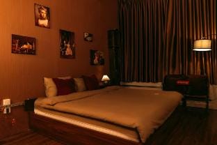 Art of Oldstreet- 4BR/4BA/ BBQ/ Prime Location Vacation rental in Laos