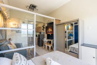Comfy City Studio w/ Balcony & Sunsets Apartment in Lapu-Lapu City